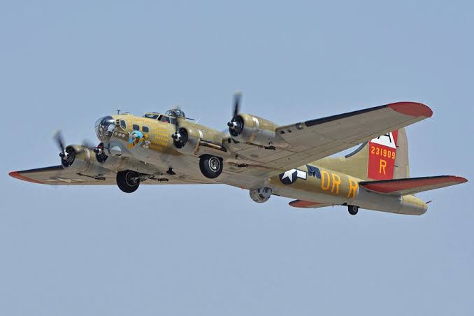 SimplePlanes  Boeing B-17G Flying Fortress