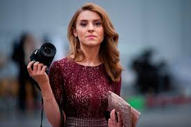 Kasia tusk prowadzi blog makelifeeasier, na którym dzieli się z internautami chwilami ze swojego życia. Katarzyna Tusk Klasa I Szyk To Ostatnie Skojarzenia Jakie Ludziom Przychodzily Do Glowy Na Moj Widok Viva Pl