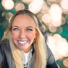 Eve Mcmanus's Instagram, Twitter & Facebook