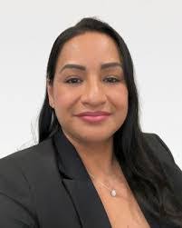 Carol Torres's Instagram, Twitter & Facebook