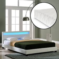 Diese bettengröße findet man in erster linie in studentenwohnheimen. Corium Polsterbett Led Bett Paris Mit Matratze In Diversen Grossen Und Farben Online Kaufen Otto