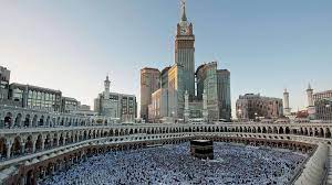 Plan your visit to the spectacular fairmont makkah clock royal tower adjoining the grand mosque and ka'aba, and enjoy our special offers. The Abraj Al Bait Tower In Makkah Saudi Arabia Gets Ready