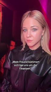 Finanzielle Unabhhängigkeit für Frauen: Tipps von Anne Löwen und Diana zur  Löwen