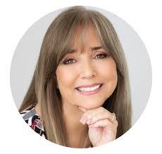 Colleen Shaffer's Instagram, Twitter & Facebook