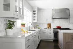 Dramatic backsplash slabs with bold contemporary veinings or movement, rather than the last decade's subway tile is part of the seamless kitchen trends of 2021! 900 Kitchen Layout Ideas In 2021 Kitchen Design Kitchen Layout Kitchen Remodel