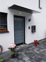 Eindeckung In Absolute Black Montiert In 70736 Fellbach Glasvordach Hausturvordach Hausturuberdachung