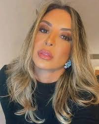 Update, every one agrees this is at the point where Main Street and East  Main Street met. This is no longer standing. Seems that the pizza was  great. This is a photo