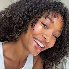 Yara يارا Shahidi On Instagram Curls In Motion Big Ups To Whoever Can Guess The Song Hairstyle Beauty Hair Tutorial