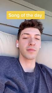 Walk Up Song Quinn Xcii