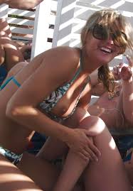 Accidental Tits – 62 hot porn photos of unplanned flashes