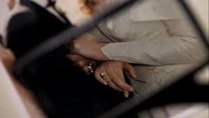 Later, a parachuter flew down into seahaven, almost exposing the truth, but the crew members kept truman occupied. The Truman Show Elements Of The Uncanny
