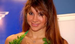 Nicole Bahls: o auge da beleza feminina - provocante e inesquecível