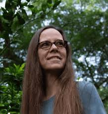 Maura Brady's Instagram, Twitter & Facebook