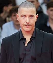 Taz Skylar — Wikipedya