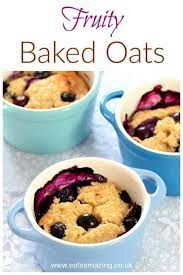 These Easy Fruity Baked Oats Have Just 4 Ingredients A Delicious And Simple Breakfast Idea For Kids And Adults Too Breakfast For Kids Baked Oats Oats Recipes