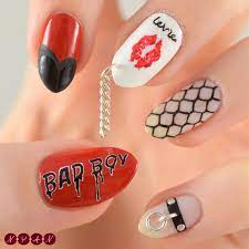 unas de red velvet bad boy creado por not your average nails velvet nails trendy nail art red nails