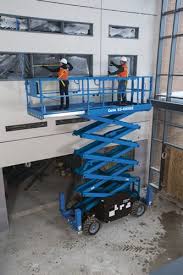 Renting an electric scissor lift and have a trailer? Scissor Lift Rental 19 50 Ft Scissor Lift Platforms Bigrentz