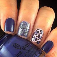 ¿y cómo no va a ser así, si este color transmite energía, paz y mucha tranquilidad en todas sus tonalidades. Las Mejores 12 Ideas De Unas Color Azul Marino Manicura De Unas Unas Color Azul Unas Decoradas