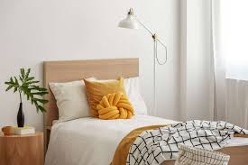 ↑ a yellow/plum complementary room color scheme for a 'modern rustic' mediterranean kitchen or a bedroom with attitude (roxanne did something like this in. Colors That Go With Yellow