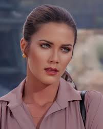 The many faces of Diana Prince 😍 #lyndacarter #wonderwoman #dianaprince  #alterego #mujermaravilla #mulhermaravilha Thank you  @wonderwoman70stvstills 🥰