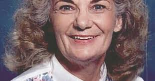 Ellen Raynor's Instagram, Twitter & Facebook