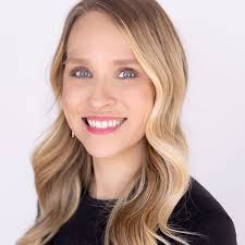 Kayla Linn's Instagram, Twitter & Facebook