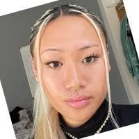 Elisha Tran's Instagram, Twitter & Facebook