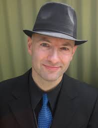 Artists — 100 : 25 : 1