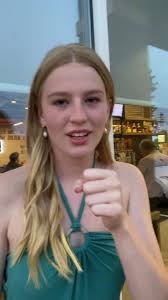 avery wright (@am.i.wright)