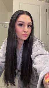 Roxanne Riddle's Instagram, Twitter & Facebook