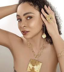 Effortlessly Elegant. Endlessly You.