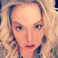 Evelyn Gresham's Instagram, Twitter & Facebook