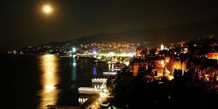 Промышленность в городе развита слабо. Yalta Eto Ne Tolko Naberezhnaya Gde Pogulyat V Yalte Blog O Puteshestviyah