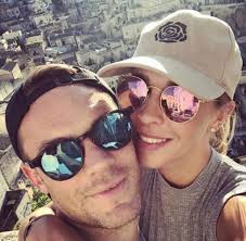 (there is no 100% proof she is her sister but under the picture of the left melissa wrote family first.) nina neuer (wife of manuel neuer) name: Are Manuel Neuer And Wag Breaking Up After 3 Years Viraltab