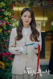 K Idol에 있는 Duck Dung님의 핀 2020 패션 연예인 여배우