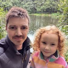 Rachel Brookes (@rach_mcmurtrie)