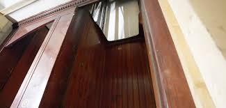 Eklat um Baudenkmal: Ältester Paternoster der Welt plötzlich weg – Hat ihn der neue Investor ausbauen lassen?