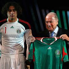 Playera de mexico sudafrica 2010. La Nueva Playera De La Seleccion Mexicana Para Sudafrica 2010 Elias Con Acento En La I