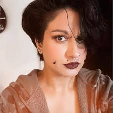 For the first time in history 😭😂 I just realized this Christmas will be  25/25/25