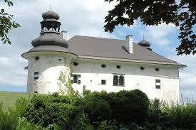 1816 declared to fideikommiss and thus in future indivisible, inalienable and inseparable, the collection 1822 passed into the possession of archduke carl, who, like his descendants, it broadened. Schloss Gradisch Wikipedia