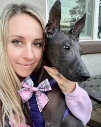 Celebrating Black History Month at the @oldsugarmill art show. 🖤❤️💚💛