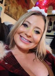 Welcome to Girls who Happy Hour Chicago 🍸 I started this group to combine  professional growth with the joy of happy hour! Whether you want to unwind,  share experiences, or meet women