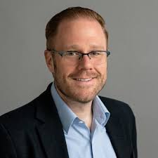 Earlier this week, I had the distinct pleasure of cohosting this year's  Botify Connect in Paris and sharing the stage with Charli Rogers throughout  the day, as well as participating in a