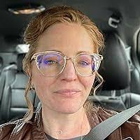 Laura Laska's Instagram, Twitter & Facebook