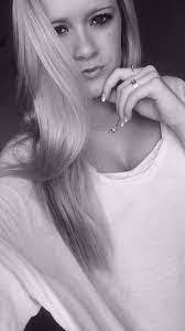 Karin Vincent's Instagram, Twitter & Facebook