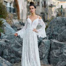 The most common wedding dress material is polyester. 31 Beach Wedding Dresses Perfect For A Seaside Ceremony