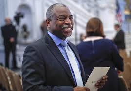 Levar burton (@levarburton) september 22, 2020. Online Petition To Name Levar Burton As Alex Trebek S Replacement On Jeopardy Gathers Thousands Of Signatures