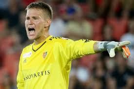 Tomáš vaclík prefers to play with tomáš vaclík previous match for sevilla was against real madrid in laliga, and the match ended. Czech Keeper Vaclik Keen To Show Worth The National