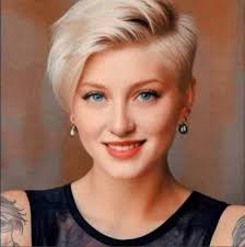 Presenting Missie Moustass 👽 Aka #BhaiLooke