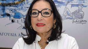 Nana mouskouri est une actrice grecque. Nana Mouskouri La Biographie De Nana Mouskouri Avec Gala Fr